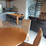 In Waldnaehe Nyaraló *